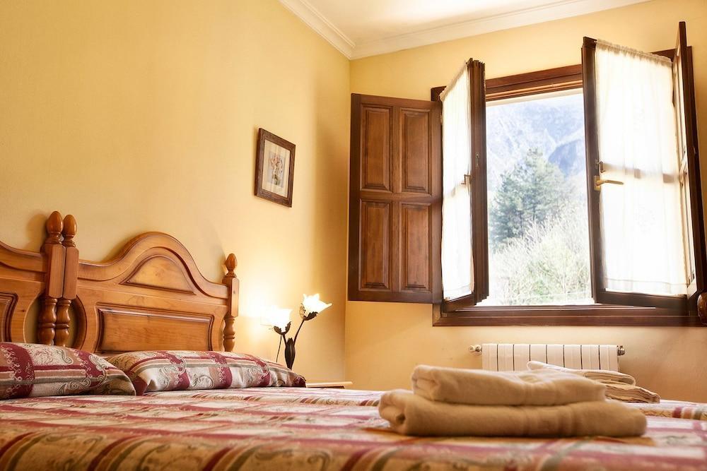 Apartamentos Camin De Pelayo Las Rozas Dış mekan fotoğraf