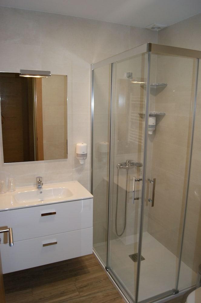 Apartamentos Camin De Pelayo Las Rozas Dış mekan fotoğraf
