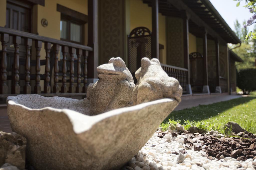 Apartamentos Camin De Pelayo Las Rozas Dış mekan fotoğraf